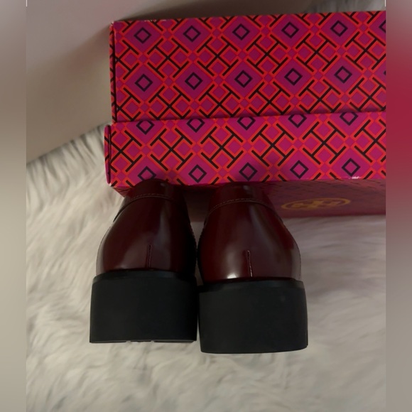 Tory Burch Mini Everly Chunky Loafer - Picture 7 of 9